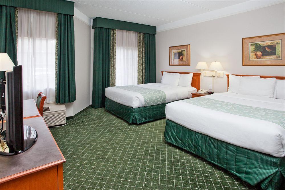 La Quinta By Wyndham Raleigh Durham Intl Ap Hotel Morrisville Exterior photo